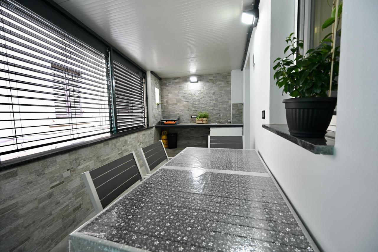 Poseidon Apartment إيزولا المظهر الخارجي الصورة